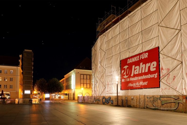 Riesenbanner: Media Markt